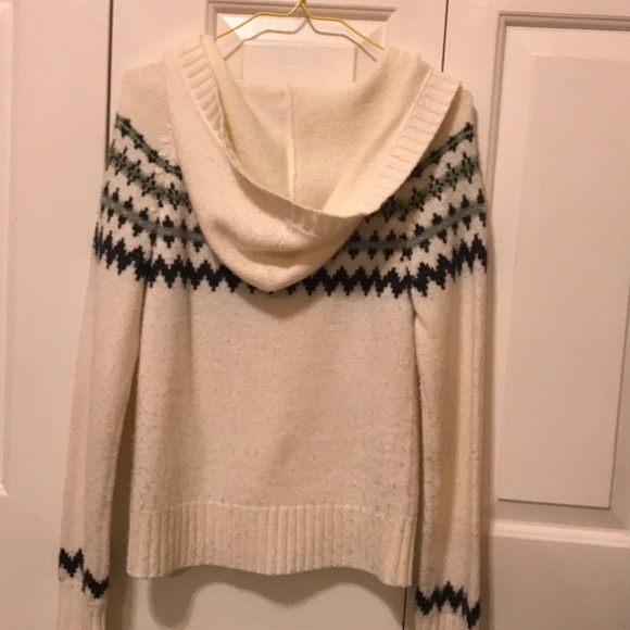 Aeropostale Sweater - Picture 3 of 3